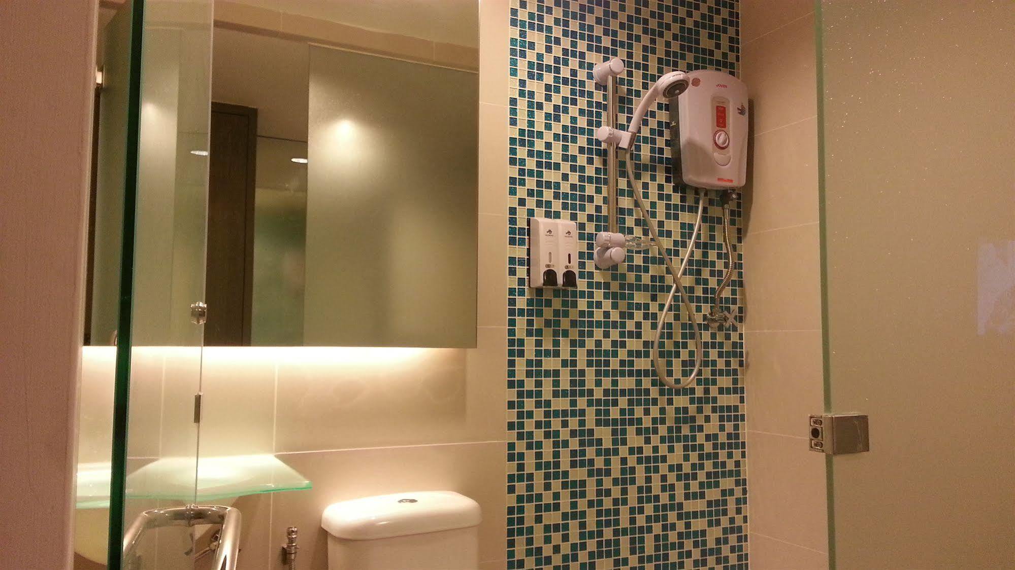Hotel 193 Johor Bahru Bagian luar foto