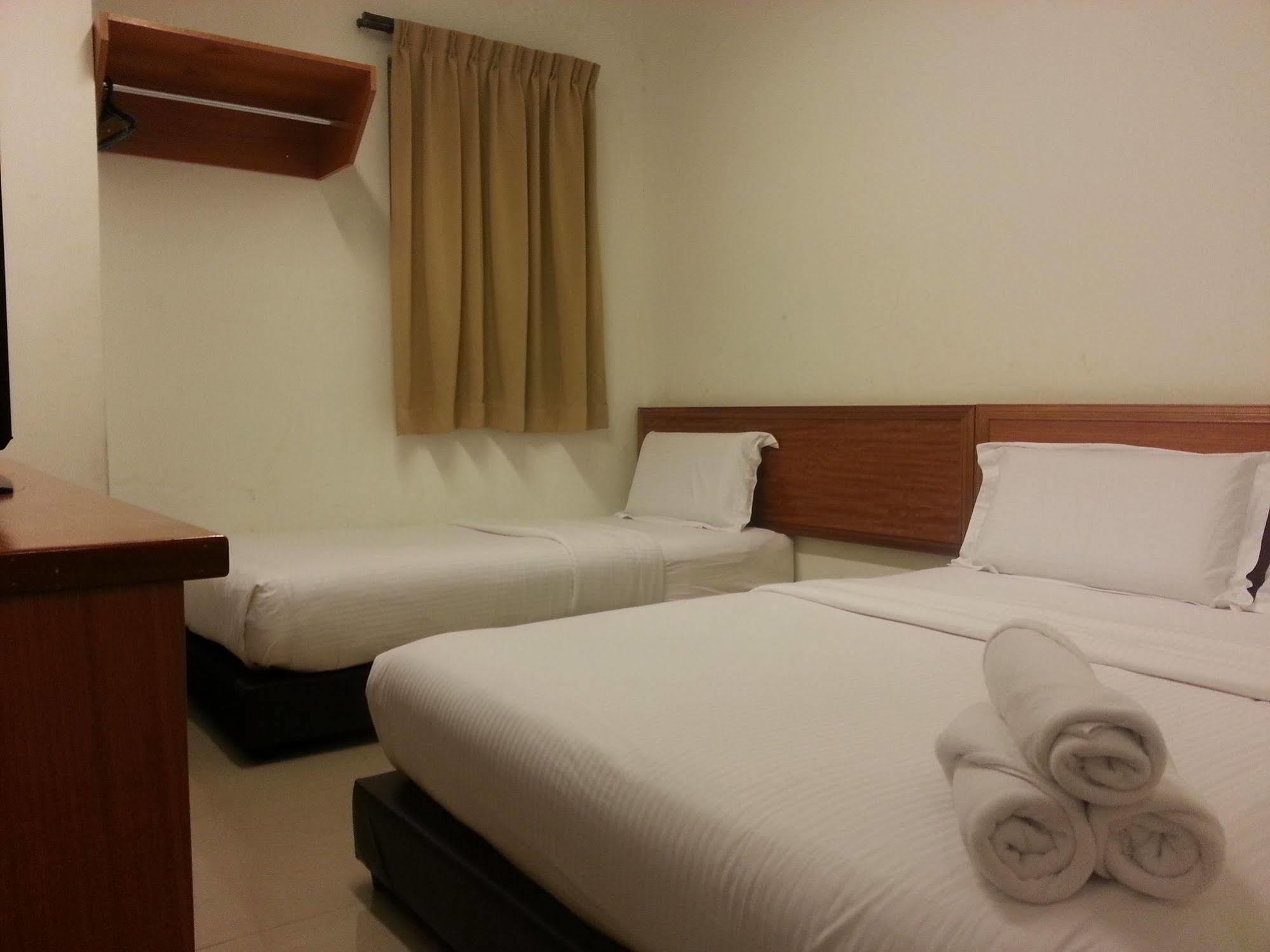 Hotel 193 Johor Bahru Bagian luar foto